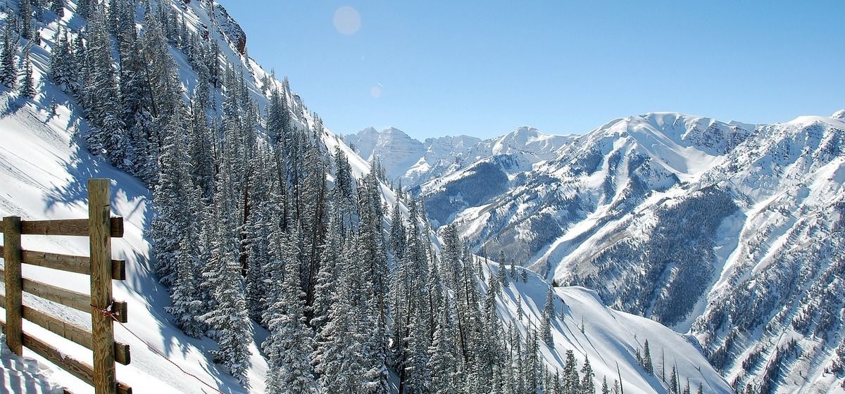 Exploring The Best Ski Towns In The USA - Ski Peak Blog